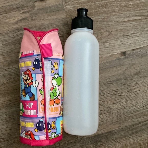 Nintendo Super Mario Rare Water Bottle Cooler 2011 NWOT 16 oz - Picture 3 of 4